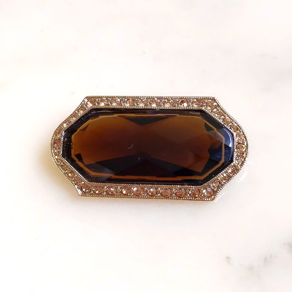 NWOT. Vintage Monet Brown Brooch with Gold Tone and Yellow Rhinestones.